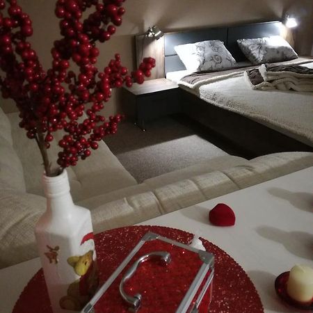 Guest House Uyutnyy 브레스트 외부 사진
